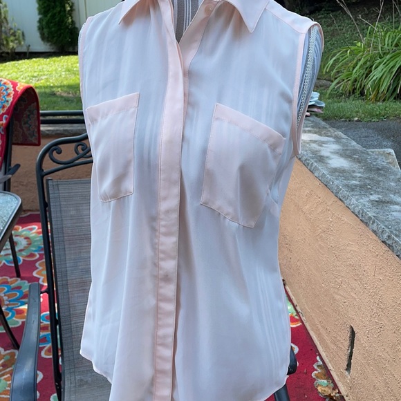 Anne Klein button down sleeveless shirt EUC - Picture 3 of 4